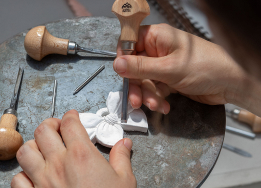 Découvrez les secrets de fabrication de nos plâtres parfumés